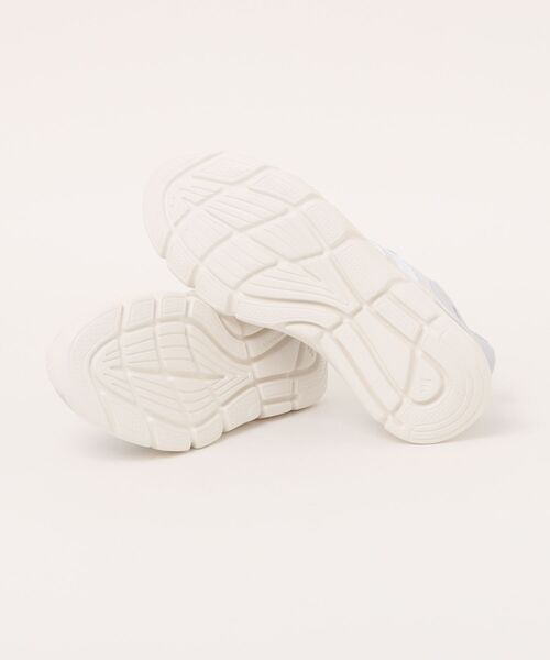 adidas（アディダス）の「adidas アディダス CF FLEX RAPIDFIT WIDE レディースシューズ(CFフレックスラピッドフィット) HP7003 [HF] ダッシュグレー/フットウェアホワイト/ライトグレー（スニーカー・レディース・グレー・22.5cm/23.0cm/23.5cm/24.0cm/24.5cm/25.0cm）」の3枚目の写真