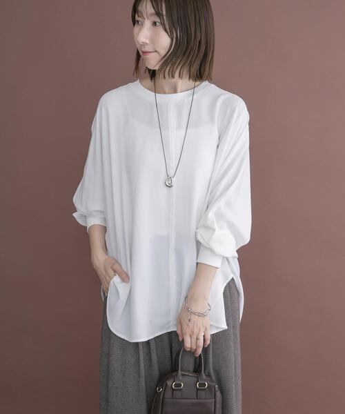 ITEMS URBANRESEARCH(アイテムズ アーバンリサーチ)の「ドルマンブラウス(シャツ/ブラウス・レディース・ブラック/ネイビー/ライトブルー/ホワイト・FREE)」の1枚目の写真