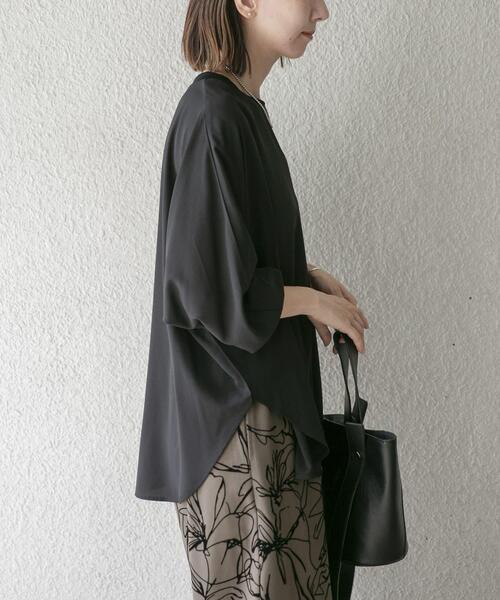 ITEMS URBANRESEARCH(アイテムズ アーバンリサーチ)の「ドルマンブラウス(シャツ/ブラウス・レディース・ブラック/ネイビー/ライトブルー/ホワイト・FREE)」の19枚目の写真