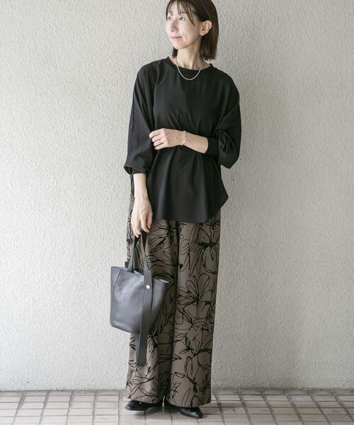 ITEMS URBANRESEARCH(アイテムズ アーバンリサーチ)の「ドルマンブラウス(シャツ/ブラウス・レディース・ブラック/ネイビー/ライトブルー/ホワイト・FREE)」の21枚目の写真
