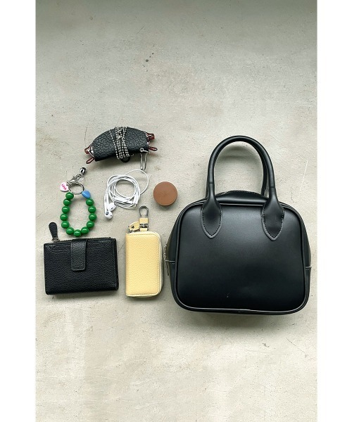 marjour(マージュール)の「COMPACT SQUARE BAG(ショルダーバッグ・レディース・ブラック・FREE)」の1枚目の写真