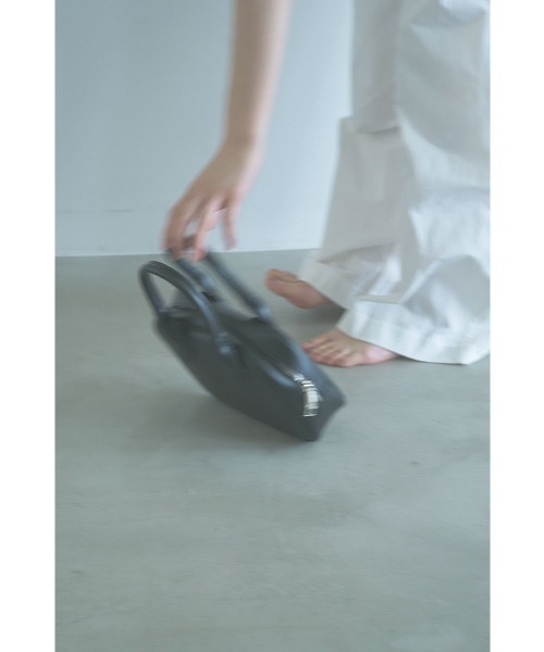 marjour(マージュール)の「COMPACT SQUARE BAG(ショルダーバッグ・レディース・ブラック・FREE)」の14枚目の写真