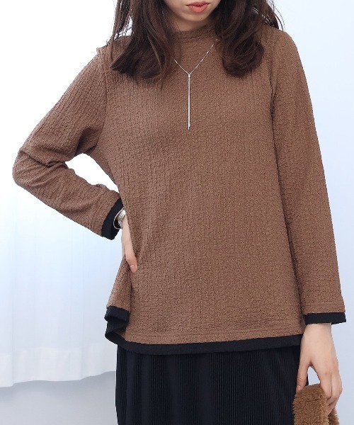 leswel(レスウェル)の「【M~5L】シャーリングバイカラーカットソー(Tシャツ/カットソー・レディース・ブラウン/グリーン/ブラック・M/5L/4L/3L/LL/L)」の3枚目の写真