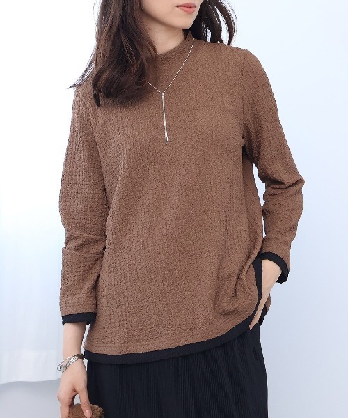 leswel(レスウェル)の「【M~5L】シャーリングバイカラーカットソー(Tシャツ/カットソー・レディース・ブラウン/グリーン/ブラック・M/5L/4L/3L/LL/L)」の11枚目の写真