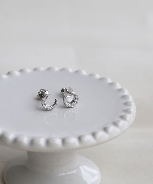 colleca la（コレカラ）の「[silver925]ストーン×月のスタッドピアス<金属アレルギー対応>（ピアス（両耳用）・レディース・ゴールド/シルバー・FREE）」の2枚目の写真