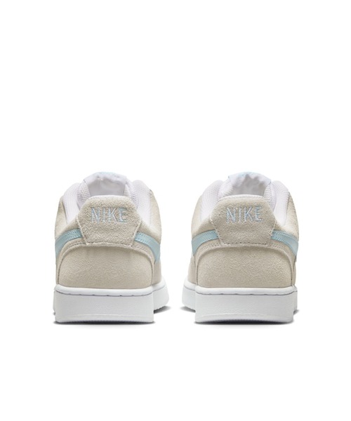 NIKE(ナイキ)の「NIKE ナイキ ナイキ コート ビジョン LO SD PRM(スニーカー・レディース・ホワイト×ブルー・25.0cm/24.5cm/24.0cm/23.5cm/23.0cm)」の5枚目の写真