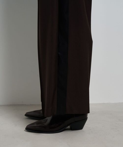 LANVIN en Bleu(ランバンオンブルー)の「サイドテープワイドパンツ(その他パンツ・レディース・ブラウン/ブラック・36/38)」の14枚目の写真