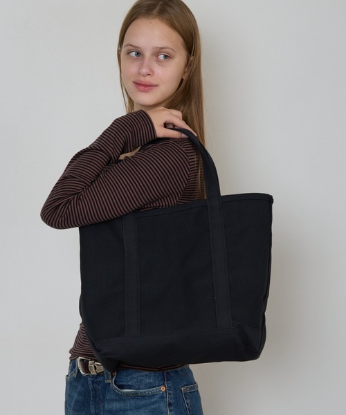 L.L.Bean(エルエルビーン)の「L.L.Bean/エル・エル・ビーン Solid Boat and Tote Medium/JPN USA製 キャンバス トートバッグ ソリッドカラー お散歩 デイリー カジュアル アウトドア 2026年秋冬(トートバッグ・メンズ・ブラック/ネイビー/ナチュラル・ONE SIZE)」の18枚目の写真