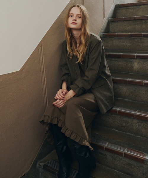 ELNEsoi(エルネソワ)の「裾フリルキャミワンピース(ワンピース・レディース・アイボリー/チャコールグレー/ブラウン・FREE)」の19枚目の写真