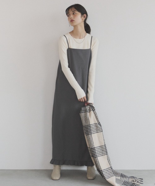 ELNEsoi(エルネソワ)の「裾フリルキャミワンピース(ワンピース・レディース・アイボリー/チャコールグレー/ブラウン・FREE)」の10枚目の写真