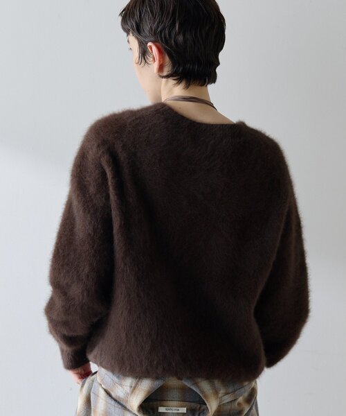 Whim Gazette（ウィムガゼット）の「〈WEB限定〉ファークルーネックプルオーバー（ニット/セーター・レディース・ブラウン/グレー/オフホワイト・FREE）」の11枚目の写真