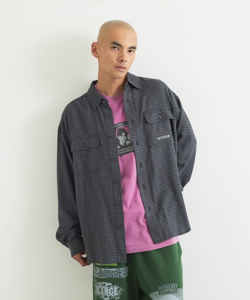 XLARGE(エクストララージ)の「COMMUNICATIONS L/S TEE(Tシャツ/カットソー・メンズ・ブラック/ネイビー/ピンク・S/M/L/XL)」の9枚目の写真
