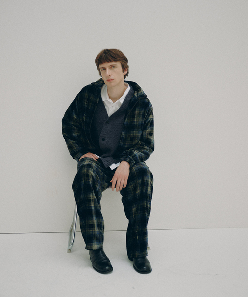EDIFICE(エディフィス)の「Hedie.+ Velvet Track Jacket(その他アウター・メンズ・ブラック・2/3)」の2枚目の写真