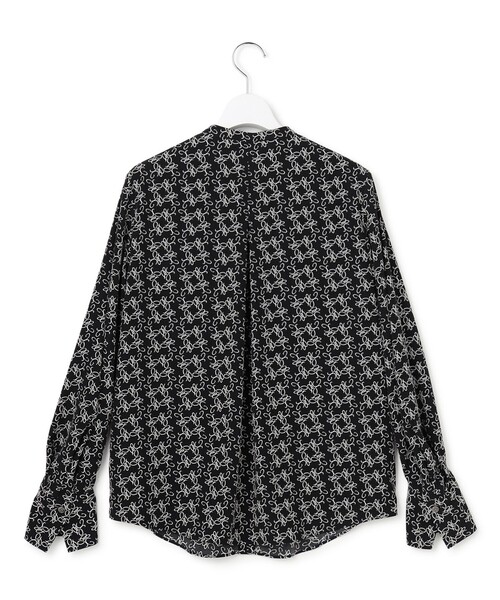 ICB(アイシービー)の「ピーチデシン キーネックブラウス(シャツ/ブラウス・レディース・ベージュ系7/ブラック系7/ダークブラウン系7・42/44/46)」の15枚目の写真