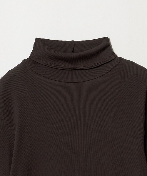 UNITED ARROWS（ユナイテッドアローズ）の「コットン テレコ タートル カットソー（Tシャツ/カットソー・レディース・オレンジ/ダークブラウン/ブラック/ホワイト・FREE）」の9枚目の写真