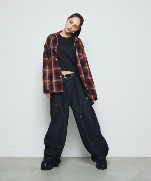 DAZE(デイズ)の「ペインター ワイド デニムパンツ(デニムパンツ・メンズ・ブラック系・SMALL/MEDIUM/LARGE/X-LARGE)」の17枚目の写真