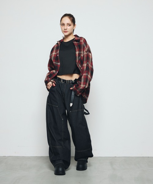 DAZE(デイズ)の「ペインター ワイド デニムパンツ(デニムパンツ・メンズ・ブラック系・SMALL/MEDIUM/LARGE/X-LARGE)」の22枚目の写真