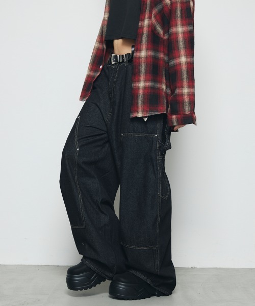 DAZE(デイズ)の「ペインター ワイド デニムパンツ(デニムパンツ・メンズ・ブラック系・SMALL/MEDIUM/LARGE/X-LARGE)」の8枚目の写真