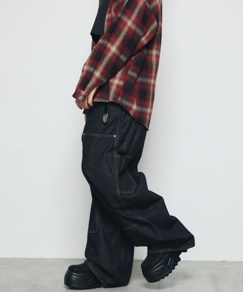 DAZE(デイズ)の「ペインター ワイド デニムパンツ(デニムパンツ・メンズ・ブラック系・SMALL/MEDIUM/LARGE/X-LARGE)」の9枚目の写真