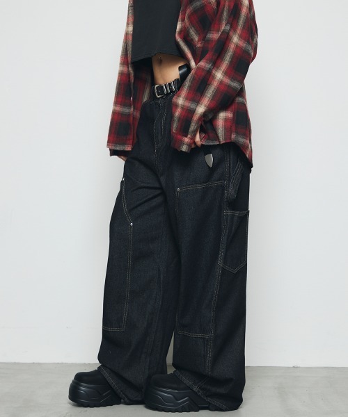 DAZE(デイズ)の「ペインター ワイド デニムパンツ(デニムパンツ・メンズ・ブラック系・SMALL/MEDIUM/LARGE/X-LARGE)」の10枚目の写真