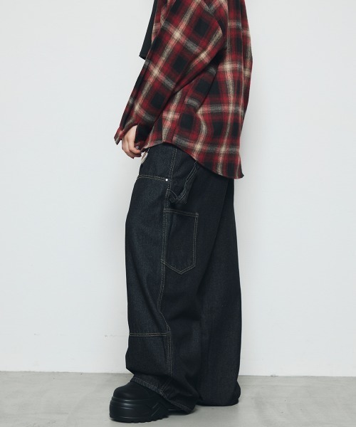 DAZE(デイズ)の「ペインター ワイド デニムパンツ(デニムパンツ・メンズ・ブラック系・SMALL/MEDIUM/LARGE/X-LARGE)」の11枚目の写真