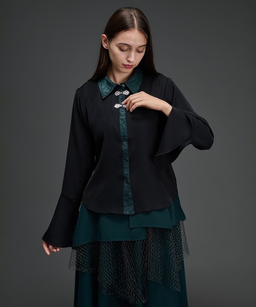 Ellno de Mavie（エルノデメヴィ）の「JQカラーチャイナフレアスリーブシャツ（シャツ/ブラウス・レディース・ライトグレー/グリーン/ブラック・FREE）」の11枚目の写真