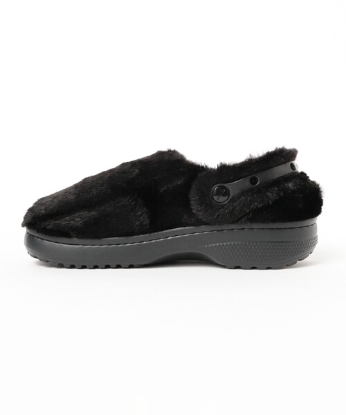 crocs(クロックス)の「【WEB限定】crocs / クラシック アンファーゲッタブル クロッグ(サンダル・レディース・ブラック・6/7)」の2枚目の写真