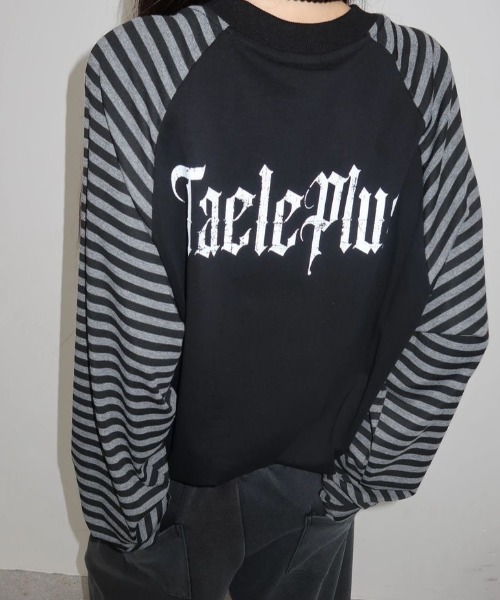 FreeZone（フリーゾーン）の「ゴシックプリント ボーダーラグラン長袖 T シャツ（Tシャツ/カットソー・レディース・ホワイト/ブラック・F）」の4枚目の写真