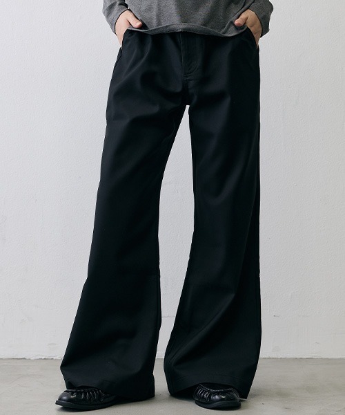 Shoowtime(ショウタイム)の「Drape Detail Loose Flare Pants / ドレープディテール ルーズフレアパンツ(スラックス・メンズ・ブラック・X-LARGE/MEDIUM/SMALL/LARGE)」の1枚目の写真
