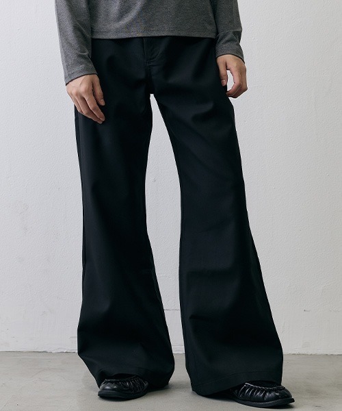 Shoowtime(ショウタイム)の「Drape Detail Loose Flare Pants / ドレープディテール ルーズフレアパンツ(スラックス・メンズ・ブラック・X-LARGE/MEDIUM/SMALL/LARGE)」の3枚目の写真