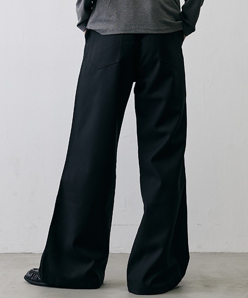 Shoowtime(ショウタイム)の「Drape Detail Loose Flare Pants / ドレープディテール ルーズフレアパンツ(スラックス・メンズ・ブラック・X-LARGE/MEDIUM/SMALL/LARGE)」の5枚目の写真