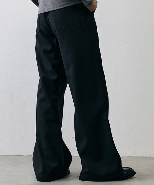 Shoowtime(ショウタイム)の「Drape Detail Loose Flare Pants / ドレープディテール ルーズフレアパンツ(スラックス・メンズ・ブラック・X-LARGE/MEDIUM/SMALL/LARGE)」の8枚目の写真