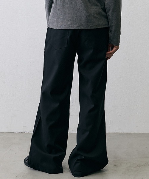 Shoowtime(ショウタイム)の「Drape Detail Loose Flare Pants / ドレープディテール ルーズフレアパンツ(スラックス・メンズ・ブラック・X-LARGE/MEDIUM/SMALL/LARGE)」の9枚目の写真