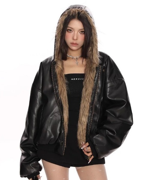 Teem Store(チームストア)の「【リバーシブル】フードファー フェイクレザージップブルゾン(ダウンジャケット/コート・レディース・ブラック・M)」の18枚目の写真