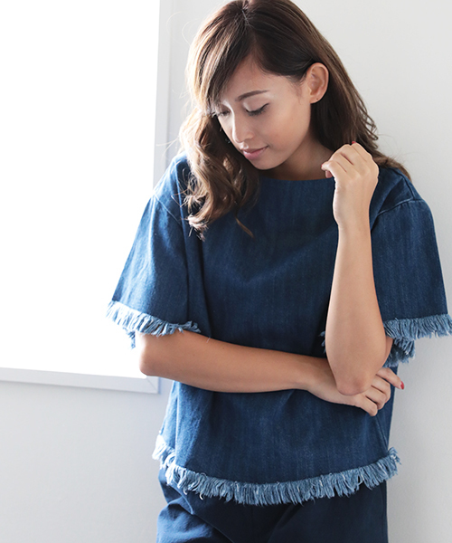 Denime(ドゥニーム)の「DENIM FRINGE TOPS/デニムフリンジトップス(Tシャツ/カットソー・レディース・インディゴブルー/ライトインディゴブルー・FREE)」の2枚目の写真