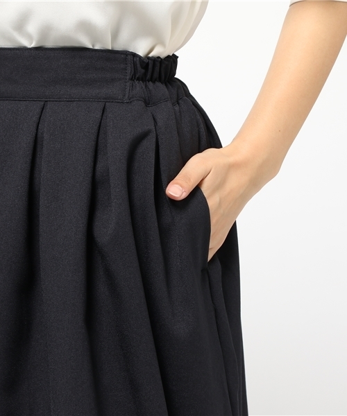 mizuiroind(ミズイロインド)の「mizuiro ind ワイドタックドパンツ(その他パンツ・レディース・ネイビー/カーキ/チャコールグレー・1/2)」の9枚目の写真