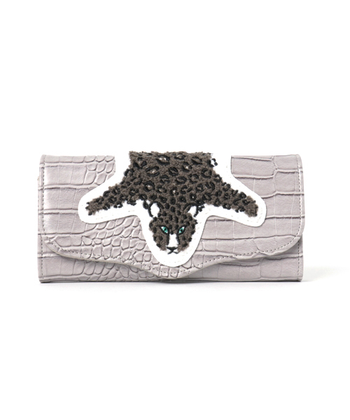 CRUCE anap（クルーセアナップ）の「毛皮のじゅうたんワッペンウォレット（財布・レディース・ブラック/ブラウン/グレー・FREE）」の2枚目の写真