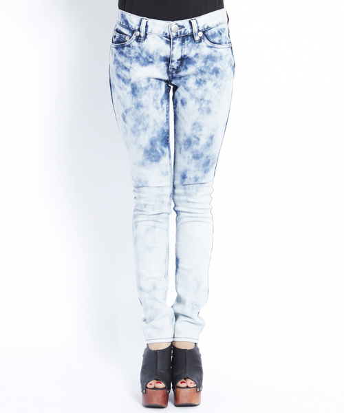 X-girl(エックスガール)の「MICHAEL JEAN(デニムパンツ・レディース・ライトブルー/マルチ・24inch/25inch/26inch/27inch)」の1枚目の写真