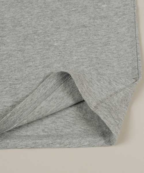 SHIPS(シップス)の「SHIPS KIDS:カタカナ ロゴTEE(100~130cm)(Tシャツ/カットソー・キッズ・グレー/オフホワイト/ネイビー・120/100/110/130)」の5枚目の写真