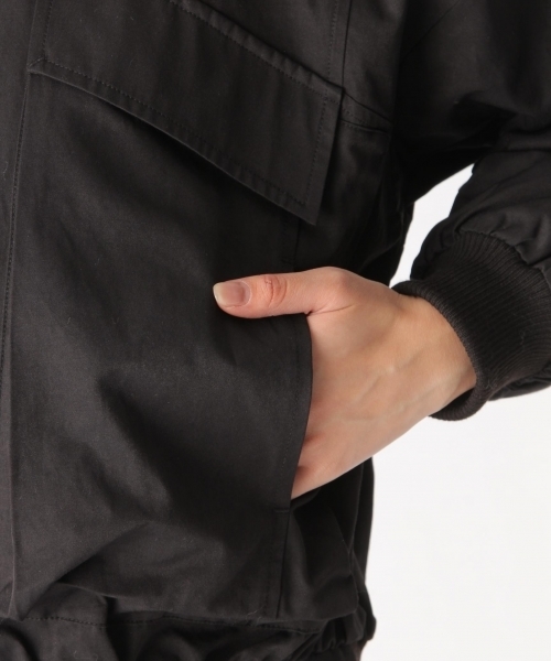 mysty woman（ミスティウーマン）の「BIGポケット付きＶネックブルゾン（ブルゾン・レディース・ブラック/カーキ/グレー・FREE）」の15枚目の写真