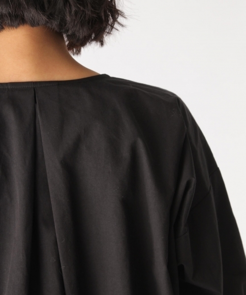 mysty woman（ミスティウーマン）の「BIGポケット付きＶネックブルゾン（ブルゾン・レディース・ブラック/カーキ/グレー・FREE）」の6枚目の写真