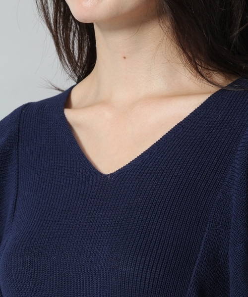 Andemiu（アンデミュウ）の「アゼラッフルＶ／Ｎニット783194（ニット/セーター・レディース・ホワイト/ライトグレー/ネイビー/ピンク・FREE）」の6枚目の写真