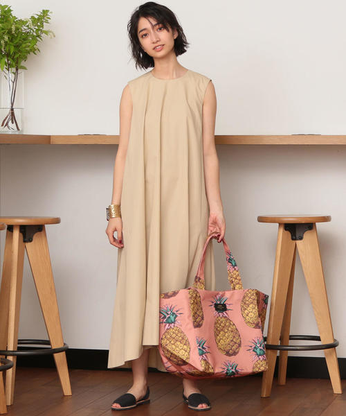 UNITED ARROWS（ユナイテッドアローズ）の「SFL ノースリーブ ワンピース†（ワンピース・レディース・ケリー/ブラック/ライトブルー/ダークブラウン/ベージュ/ライラック・FREE）」の3枚目の写真