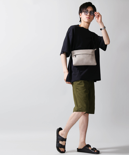 WEGO(ウィゴー)の「WEGO/フェイクレザーサコッシュ(ショルダーバッグ・メンズ・ブラック/グレー・FREE)」の7枚目の写真