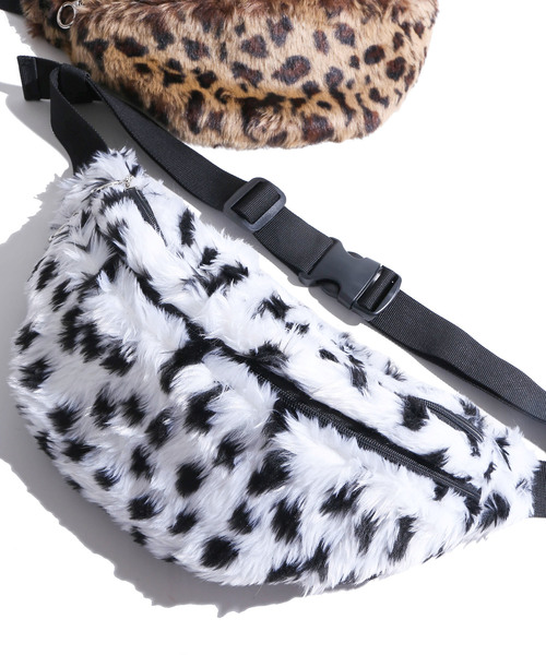 WEGO（ウィゴー）の「WEGO/アニマル柄ウエストバッグ（ボディバッグ/ウエストポーチ・レディース・ブラウン/その他1・FREE）」の2枚目の写真