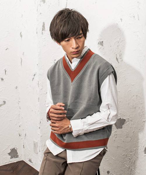 MinoriTY(マイノリティ)の「プレッピーラインチルデンニットベスト(ニット/セーター・メンズ・ホワイト/ブラック/ブラウン/グレー・M/L)」の1枚目の写真