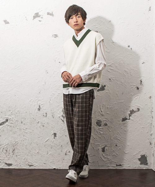 MinoriTY(マイノリティ)の「プレッピーラインチルデンニットベスト(ニット/セーター・メンズ・ホワイト/ブラック/ブラウン/グレー・M/L)」の5枚目の写真