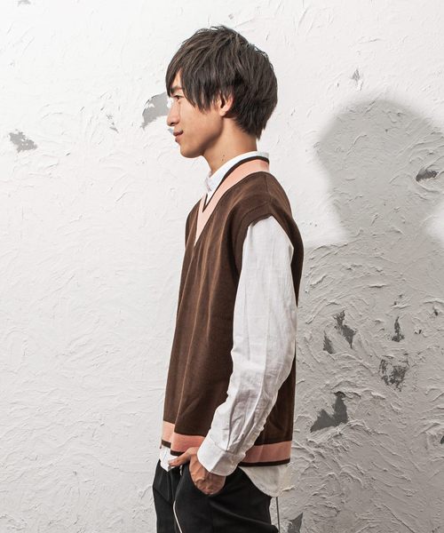 MinoriTY(マイノリティ)の「プレッピーラインチルデンニットベスト(ニット/セーター・メンズ・ホワイト/ブラック/ブラウン/グレー・M/L)」の9枚目の写真