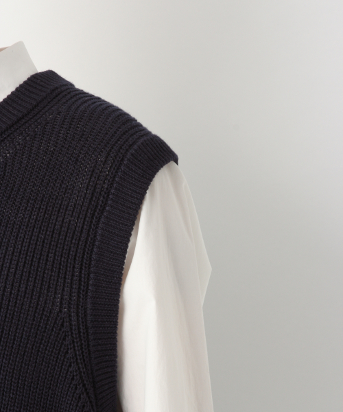 GLOBAL WORK（グローバルワーク）の「ラミーコンニットベスト/822622（ベスト・メンズ・ネイビー/ベージュ・LARGE/MEDIUM）」の8枚目の写真