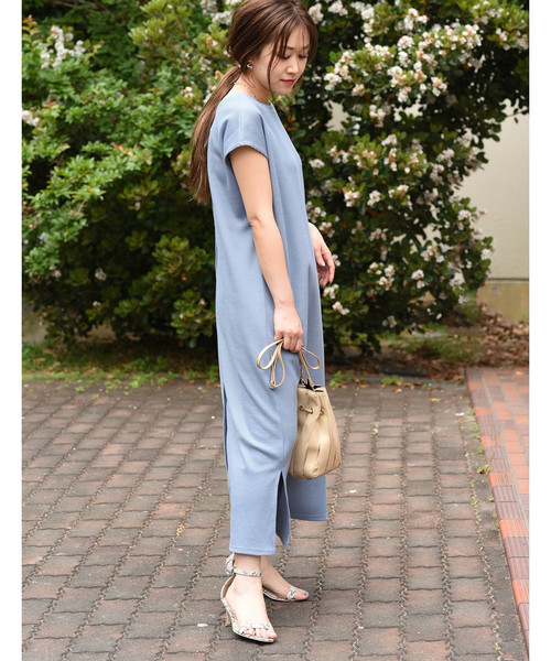 LHELBIE（レルビエ）の「バックボタンワッフルサーマルスリット2wayロングワンピース（ワンピース・レディース・ブラック/ベージュ/サックスブルー/アイボリー・M）」の7枚目の写真